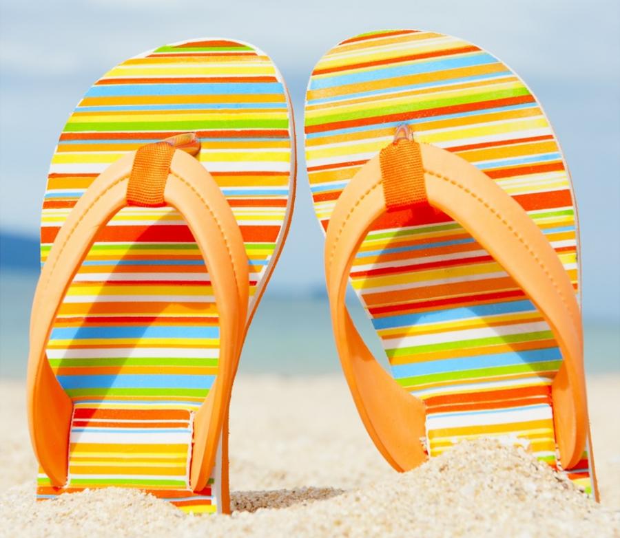 Foto: Sandaler på strand